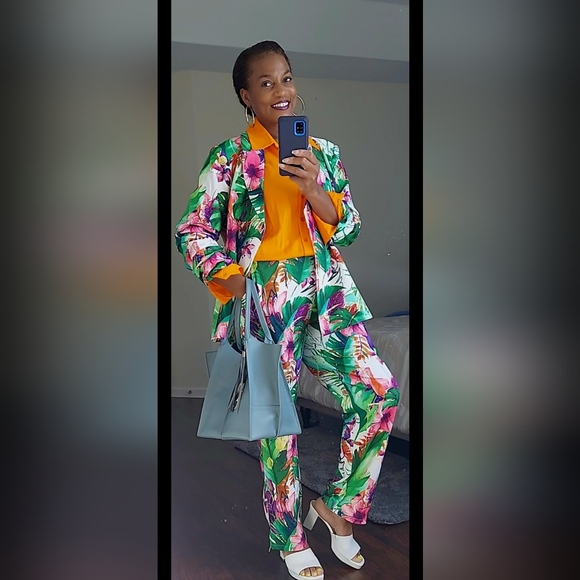 Gabriella Cogarette Suit PANTS( Never Worn) - Picture 2 of 9